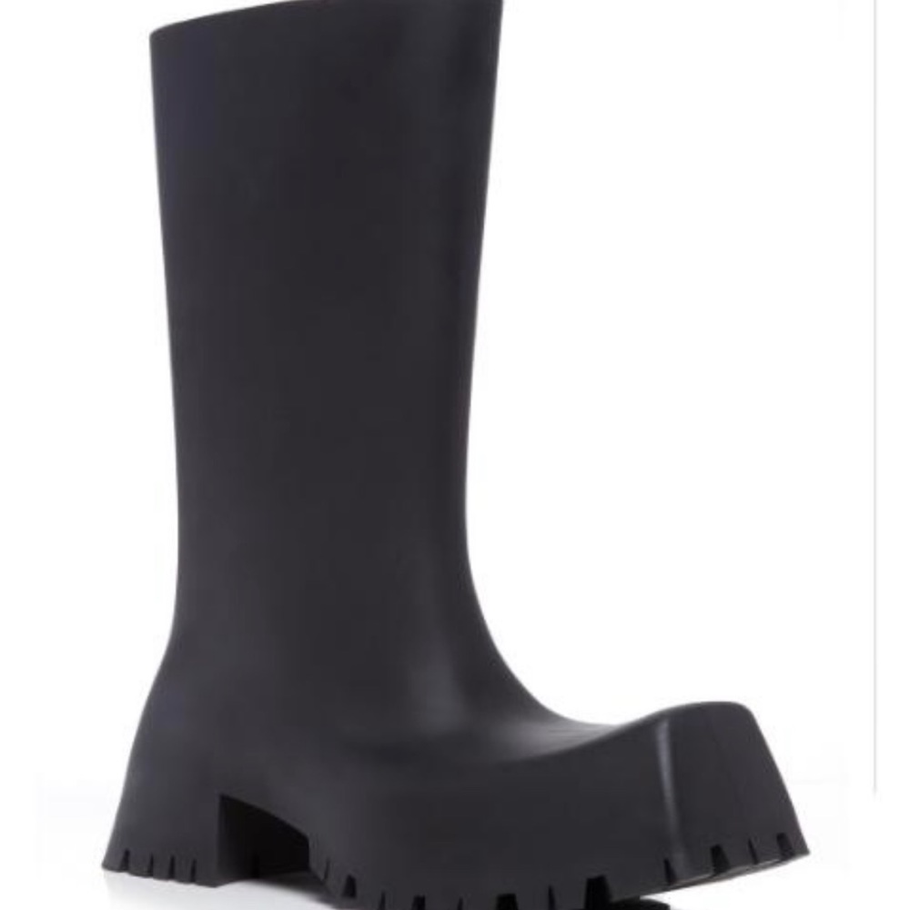 Balenciaga trooper boot